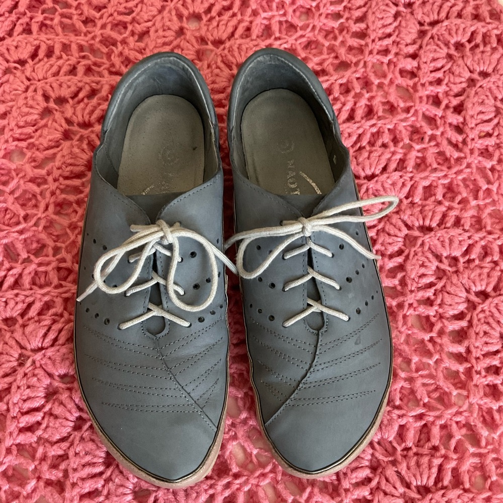 Naot  Elegant Gray Lace-Up Women's Flats